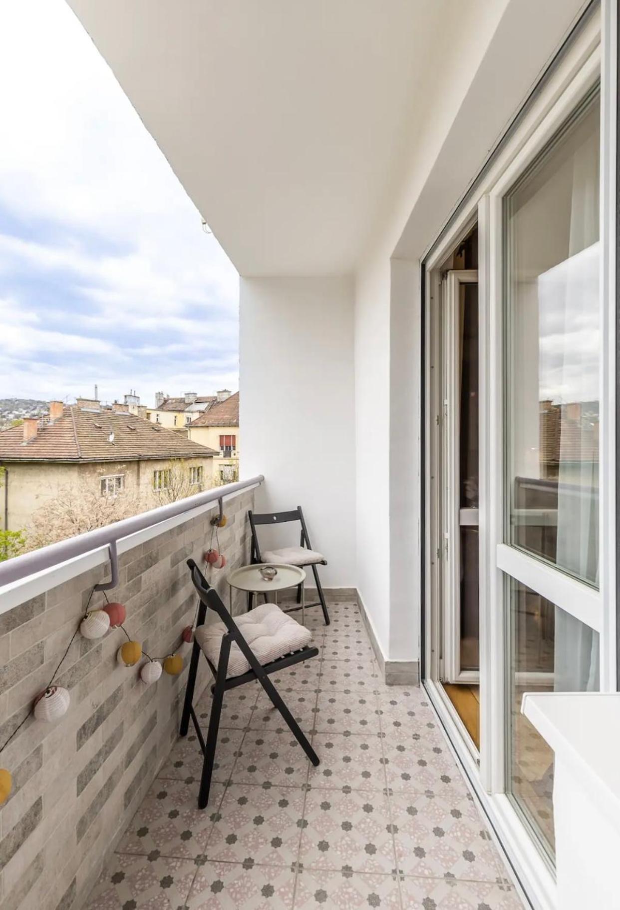 Elegant Escape By Buda Castle For Pleasure Seekers Budapest Exterior foto
