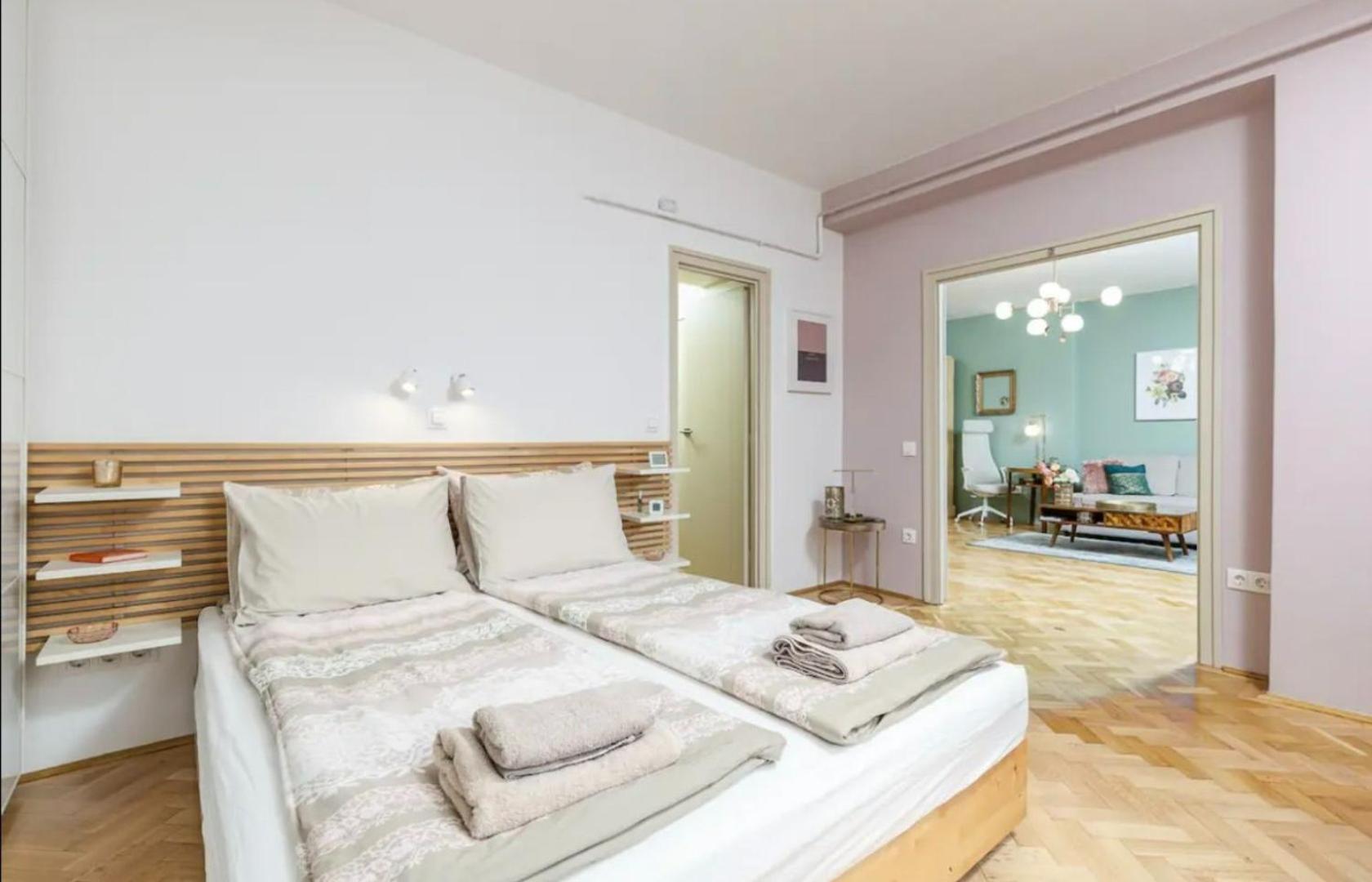 Elegant Escape By Buda Castle For Pleasure Seekers Budapest Exterior foto